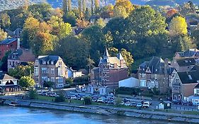 Mes Caprices B&B Villa Mosan Bord De Meuse